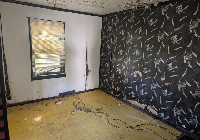 Photo 2 of Single family home for sale at 318 12th Street, East Moline, IL 61244 | MLS# 12788255 | Listing updated on 2026-10-20