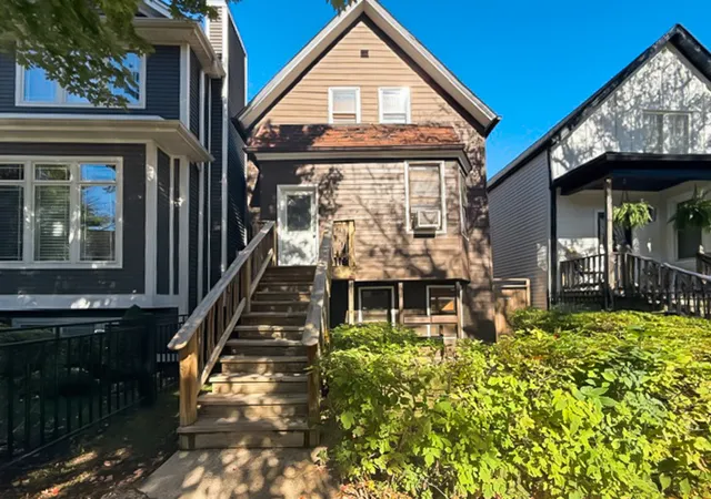 Photo 1 of Single family home for sale at 2822 W Melrose St, Chicago, IL 60618 | MLS# 12788272 | Listing updated on 2026-10-22
