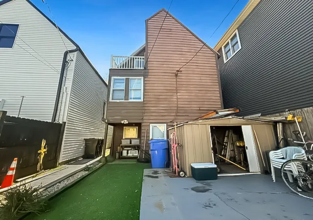 Photo 2 of Single family home for sale at 2822 W Melrose St, Chicago, IL 60618 | MLS# 12788272 | Listing updated on 2026-10-22