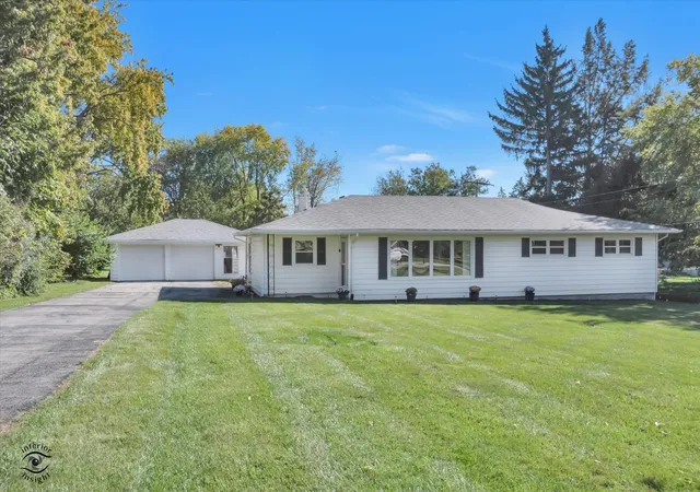 Photo 1 of Single family home for sale at 930 S Pine St, New Lenox, IL 60451 | MLS# 12788274 | Listing updated on 2026-10-29