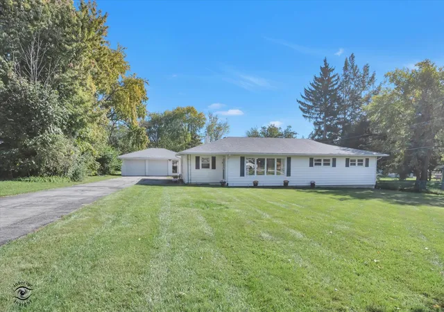 Photo 1 of Single family home for sale at 930 S Pine St, New Lenox, IL 60451 | MLS# 12788274 | Listing updated on 2026-10-29