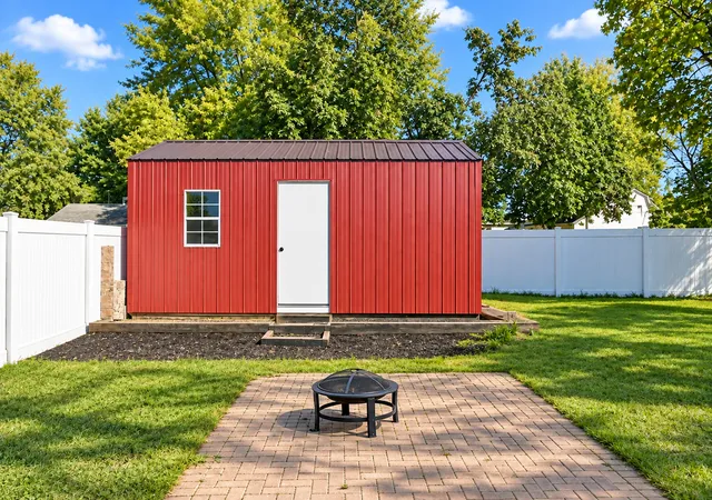 Photo 3 of Single family home for sale at 1006 Elm Ave, Sterling, IL 61081 | MLS# 12788300 | Listing updated on 2026-10-28