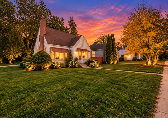 Photo 1 of Single family home for sale at 101 S Union St, Elgin, IL 60123 | MLS# 12788301 | Listing updated on 2026-10-22