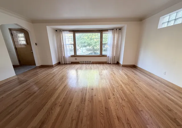 Photo 4 of Single family home for sale at 5550 S Karlov Ave, Chicago, IL 60629 | MLS# 12788302 | Listing updated on 2026-10-22