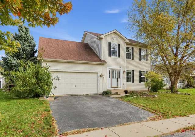 Photo 3 of Single family home for sale at 3402 Basswood Ln, De Kalb, IL 60115 | MLS# 12788309 | Listing updated on 2026-10-22