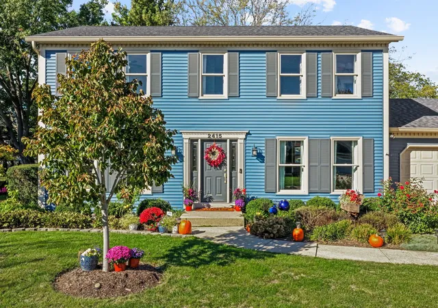 Photo 2 of Single family home for sale at 2415 Bradford Dr, Aurora, IL 60506 | MLS# 12788318 | Listing updated on 2026-10-22