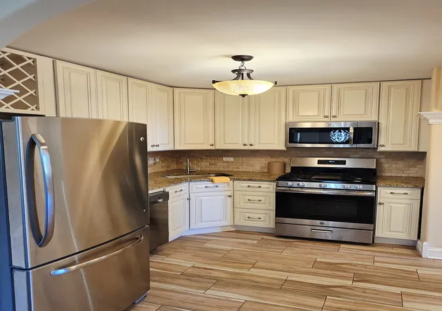 Photo 4 of Condo for sale at 1475 Rebecca Dr #409, Hoffman Estates, IL 60169 | MLS# 12788326 | Listing updated on 2026-10-20