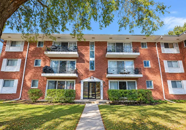 Condo for sale at 10117 Old Orchard Ct #103, Skokie, IL 60076 | MLS# 12788327