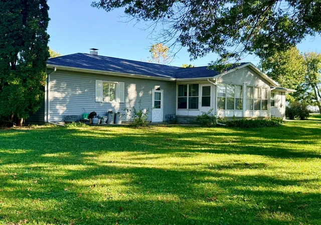 Photo 3 of Single family home for sale at 1200 Lenore St, Rock Falls, IL 61071 | MLS# 12788328 | Listing updated on 2026-10-22