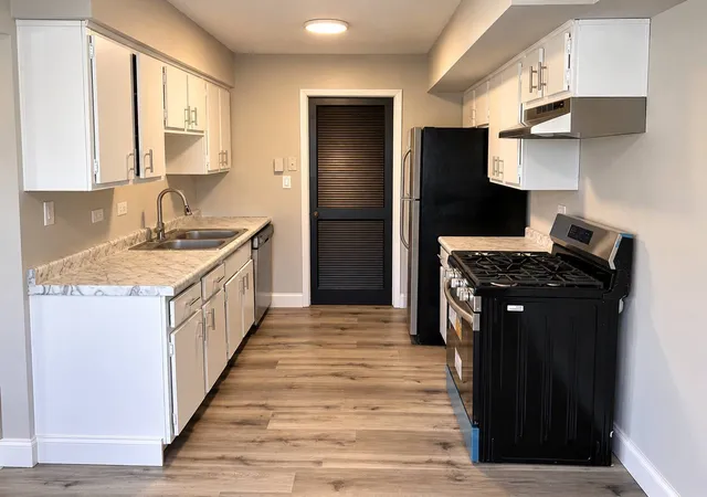 Listing Photo 5 - Condo for sale in building located at 709 Spring Ct, University Park, IL 60484 - Unit #5