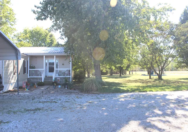 Photo 3 of Single family home for sale at 8024 Garrett Rd, Alma, IL 62807 | MLS# 12788340 | Listing updated on 2026-10-24