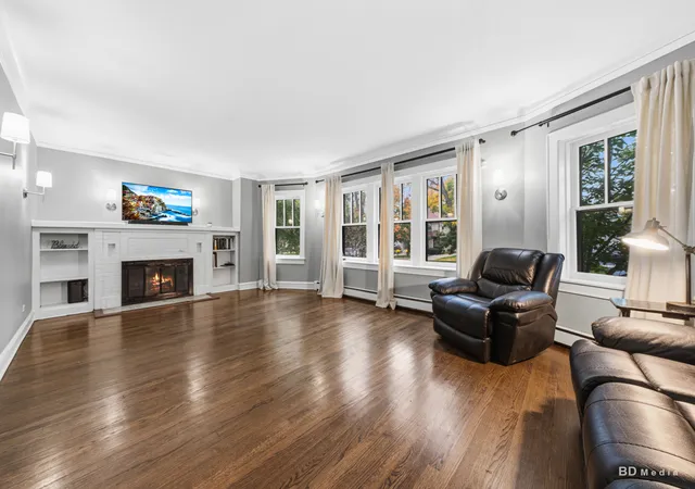 Photo 4 of Single family home for sale at 2315 W 108th Place, Chicago, IL 60643 | MLS# 12788345 | Listing updated on 2026-10-20