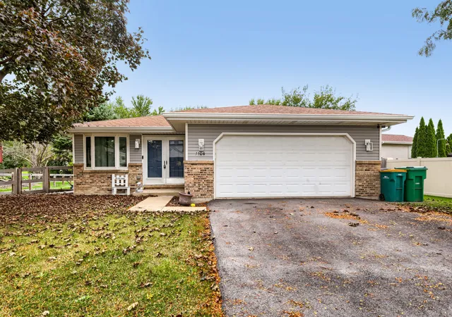 Photo 2 of Single family home for sale at 1104 Rushwood Ave, Shorewood, IL 60404 | MLS# 12788350 | Listing updated on 2026-10-22