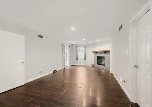 Photo 4 of Single family home for sale at 1104 Rushwood Ave, Shorewood, IL 60404 | MLS# 12788350 | Listing updated on 2026-10-22