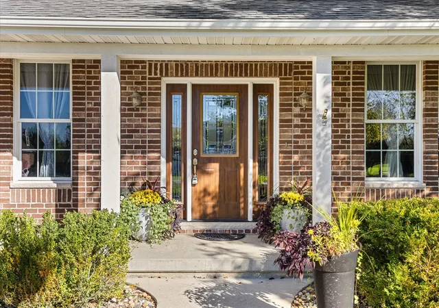 Photo 3 of Single family home for sale at 2315 Oakwood Ln, Marseilles, IL 61341 | MLS# 12788351 | Listing updated on 2026-10-20