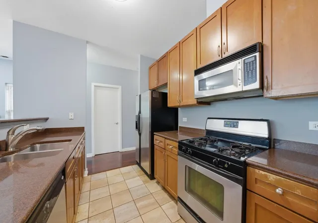 Photo 1 of Condo for sale at 4178 S Drexel Blvd #2, Chicago, IL 60653 | MLS# 12788357 | Listing updated on 2026-10-19