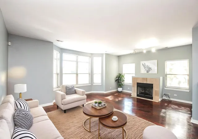 Photo 3 of Condo for sale at 4178 S Drexel Blvd #2, Chicago, IL 60653 | MLS# 12788357 | Listing updated on 2026-10-21