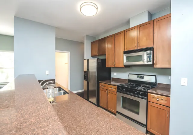 Listing Photo 5 - Condo for sale in building located at 4178 S Drexel Blvd, Chicago, IL 60653 - Unit #2