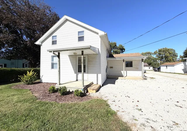 Photo 1 of Single family home for sale at 506 W Lincoln Ave, Onarga, IL 60955 | MLS# 12788359 | Listing updated on 2026-10-20