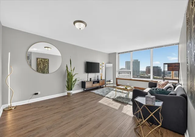 Photo 2 of Condo for sale at 3930 N Pine Grv Ave #1610, Chicago, IL 60613 | MLS# 12788361 | Listing updated on 2026-10-20