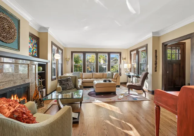Photo 3 of Single family home for sale at 1037 Monroe St, Evanston, IL 60202 | MLS# 12788373 | Listing updated on 2026-10-22