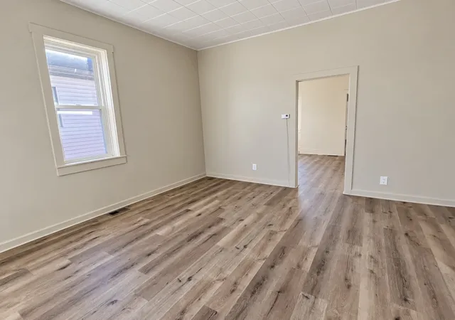 Photo 3 of Single family home for sale at 915 N 11th Street, Quincy, IL 62301 | MLS# 12788374 | Listing updated on 2026-10-20