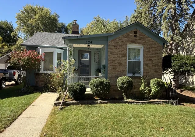 Photo 1 of Single family home for sale at 524 Lavoie Ave, Elgin, IL 60120 | MLS# 12788375 | Listing updated on 2026-10-20
