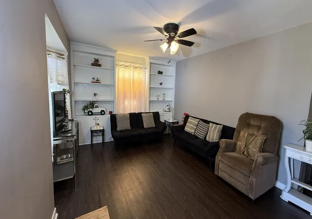 Photo 2 of Single family home for sale at 524 Lavoie Ave, Elgin, IL 60120 | MLS# 12788375 | Listing updated on 2026-10-20