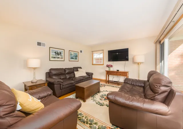 Photo 3 of Single family home for sale at 502 W Lonnquist Blvd, Mount Prospect, IL 60056 | MLS# 12788388 | Listing updated on 2026-10-22