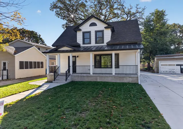 Photo 1 of Single family home for sale at 117 Jordan St, Oglesby, IL 61348 | MLS# 12788394 | Listing updated on 2026-10-20