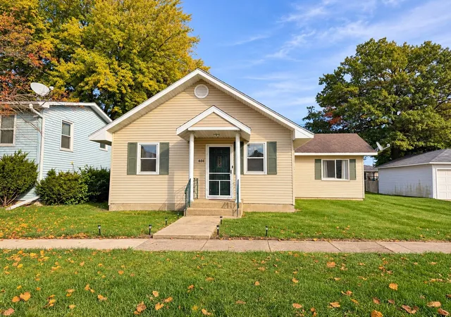 Photo 2 of Single family home for sale at 406 Cedar St, Cedar Point, IL 61316 | MLS# 12788400 | Listing updated on 2026-10-21