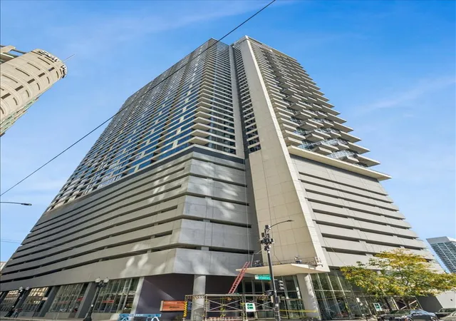 Photo 1 of Condo for sale at 235 W Van Buren St #2816, Chicago, IL 60607 | MLS# 12788416 | Listing updated on 2026-10-22