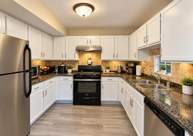 Photo 2 of Townhouse for sale at 5640 Pebblebeach Dr, Hanover Park, IL 60133 | MLS# 12788418 | Listing updated on 2026-10-20