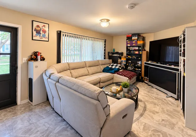Photo 3 of Townhouse for sale at 5640 Pebblebeach Dr, Hanover Park, IL 60133 | MLS# 12788418 | Listing updated on 2026-10-20