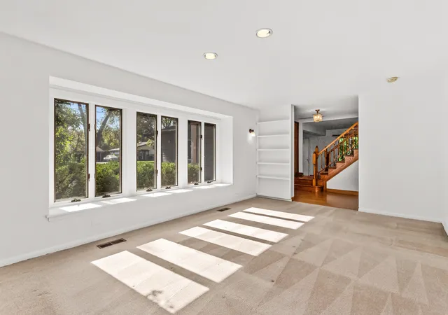 Photo 2 of Single family home for sale at 600 Fairway Dr, Glenview, IL 60025 | MLS# 12788420 | Listing updated on 2026-10-28