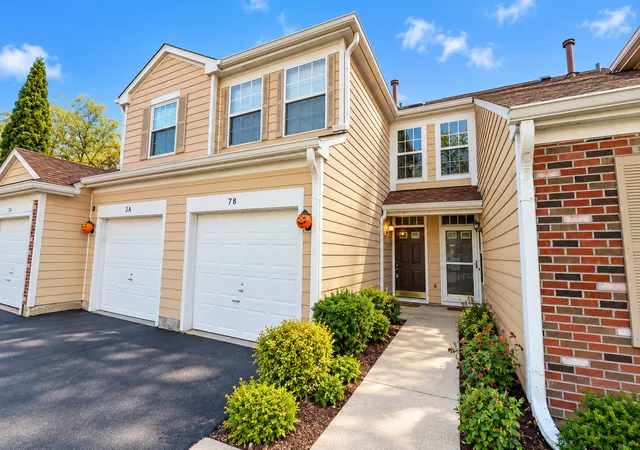 Photo 3 of Condo for sale at 7 Polk Ct #B, Streamwood, IL 60107 | MLS# 12788440 | Listing updated on 2026-10-20