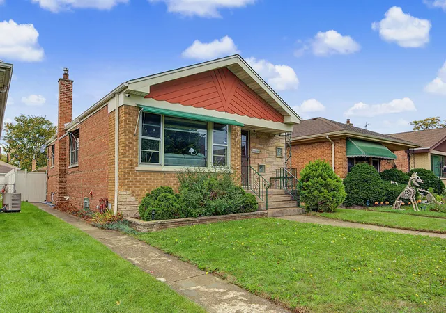 Photo 3 of Single family home for sale at 10712 S Ave B, Chicago, IL 60617 | MLS# 12788446 | Listing updated on 2026-10-19
