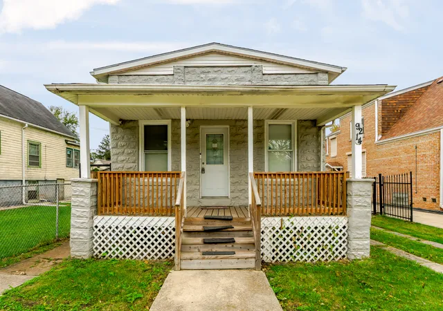 Single family home for sale at 9214 S Woodlawn Ave, Chicago, IL 60619 | MLS# 12788449