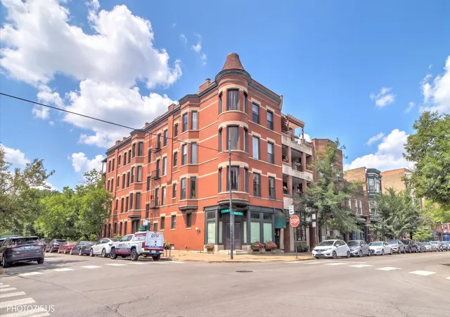 Condo for sale at 2150 N Clifton Ave #1, Chicago, IL 60614 | MLS# 12788477