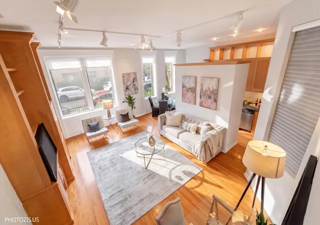Photo 2 of Condo for sale at 2150 N Clifton Ave #1, Chicago, IL 60614 | MLS# 12788477 | Listing updated on 2026-10-22