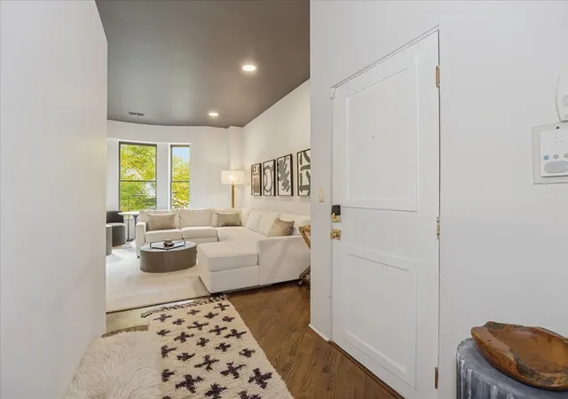 Photo 2 of Condo for sale at 78 E Elm St #3, Chicago, IL 60611 | MLS# 12788490 | Listing updated on 2026-10-21
