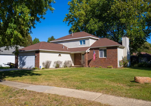 Photo 1 of Single family home for sale at 1708 Oak Park Dr, Champaign, IL 61822 | MLS# 12788492 | Listing updated on 2026-10-23