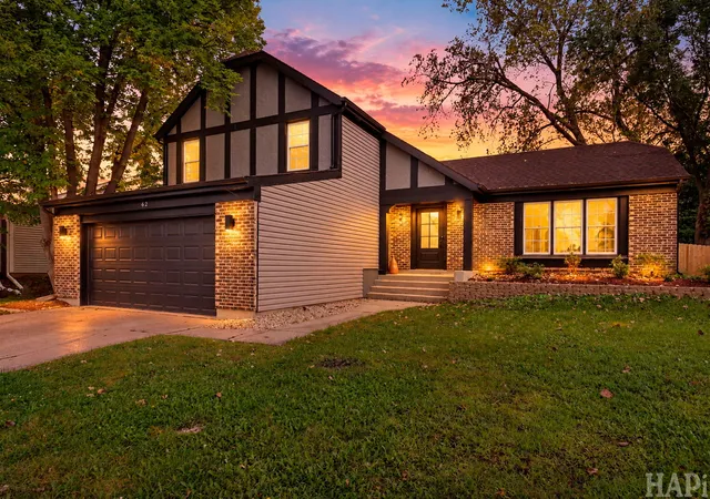 Photo 2 of Single family home for sale at 62 E Fox Hl Dr, Buffalo Grove, IL 60089 | MLS# 12788508 | Listing updated on 2026-10-21