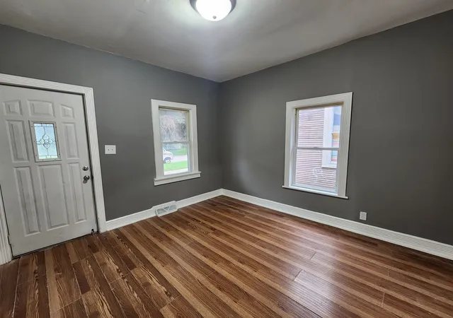 Photo 2 of Single family home for sale at 605 N Monroe St, Streator, IL 61364 | MLS# 12788510 | Listing updated on 2026-10-20