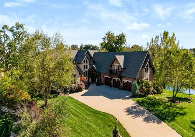 Photo 2 of Mansion for sale at 19749 Josarah Ct, Bloomington, IL 61705 | MLS# 12788516 | Listing updated on 2026-10-22