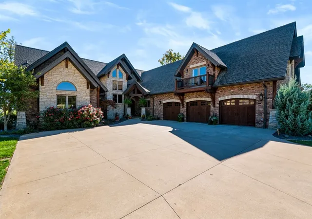 Photo 3 of Mansion for sale at 19749 Josarah Ct, Bloomington, IL 61705 | MLS# 12788516 | Listing updated on 2026-10-22