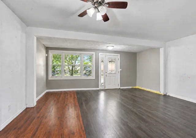 Photo 4 of Single family home for sale at 14938 Millard Ave, Midlothian, IL 60445 | MLS# 12788537 | Listing updated on 2026-10-20