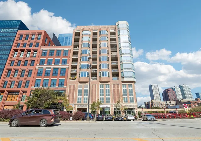 Condo for sale at 720 W Randolph St #701, Chicago, IL 60661 | MLS# 12788539