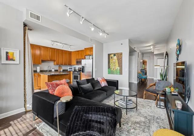 Photo 2 of Condo for sale at 720 W Randolph St #701, Chicago, IL 60661 | MLS# 12788539 | Listing updated on 2026-10-29