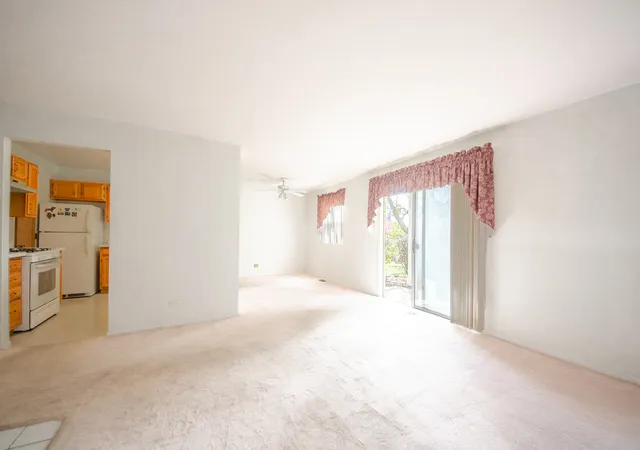 Listing Photo 1 - Condo for sale in building located at 122 Stirling Ln, Schaumburg, IL 60194 - Unit #X1